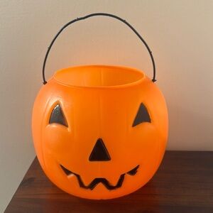 Vintage General Foam Plastics Orange Blow Mold Jack O Lantern Pumpkin Bucket